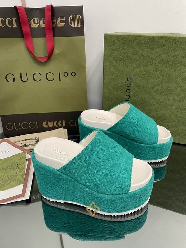 Gucci Women's Slippers 401